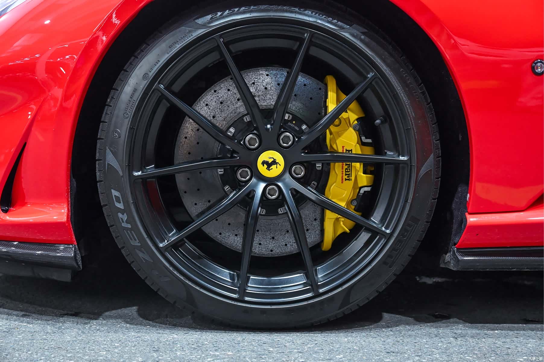 Ferrari 812, 2022 21