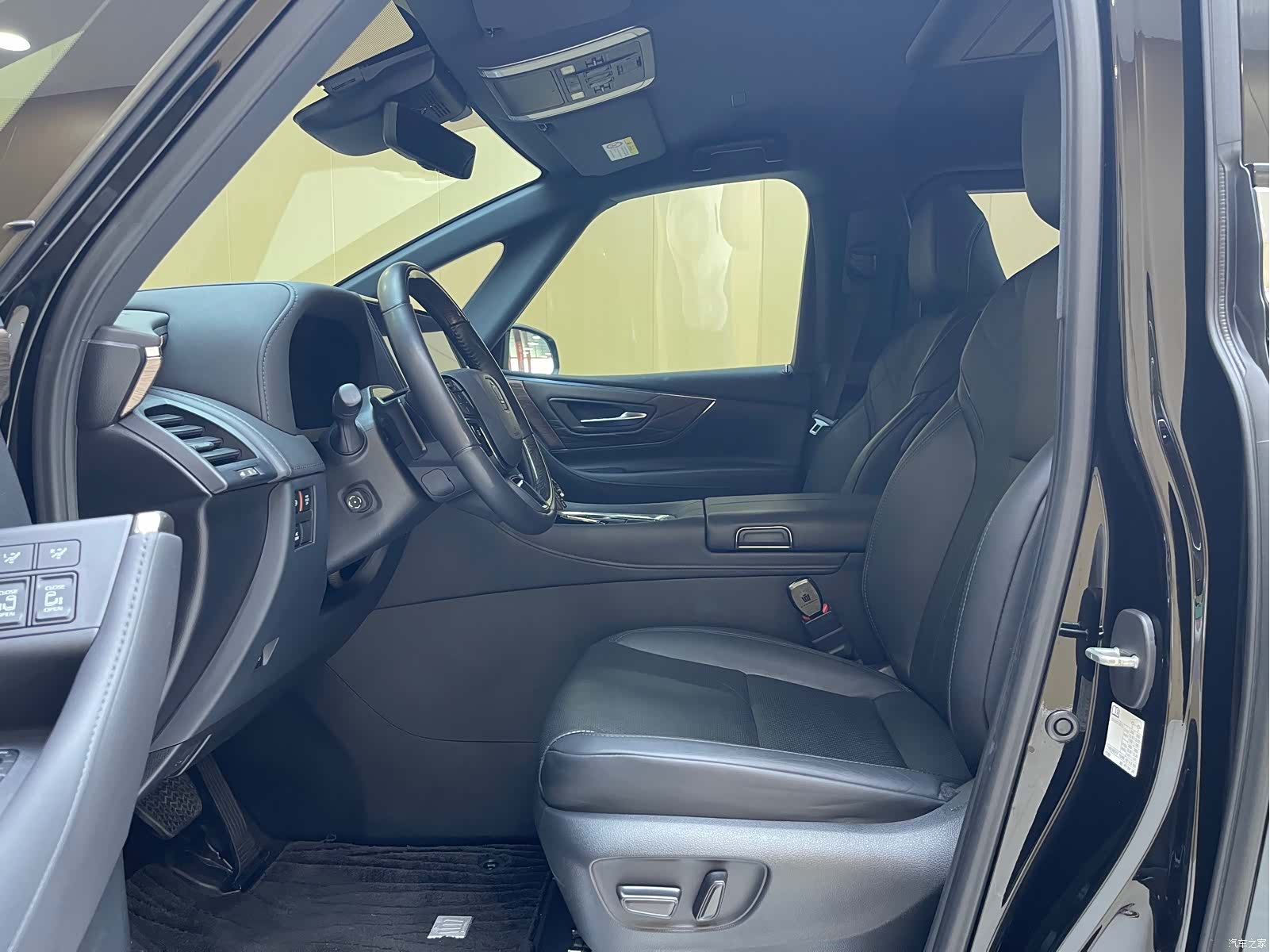 Toyota Vellfire, 2024 4
