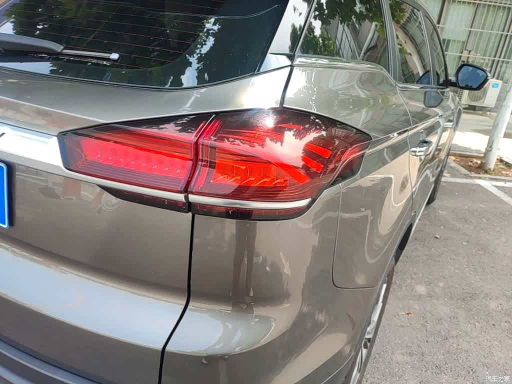 Geely Boyue, 2020 8