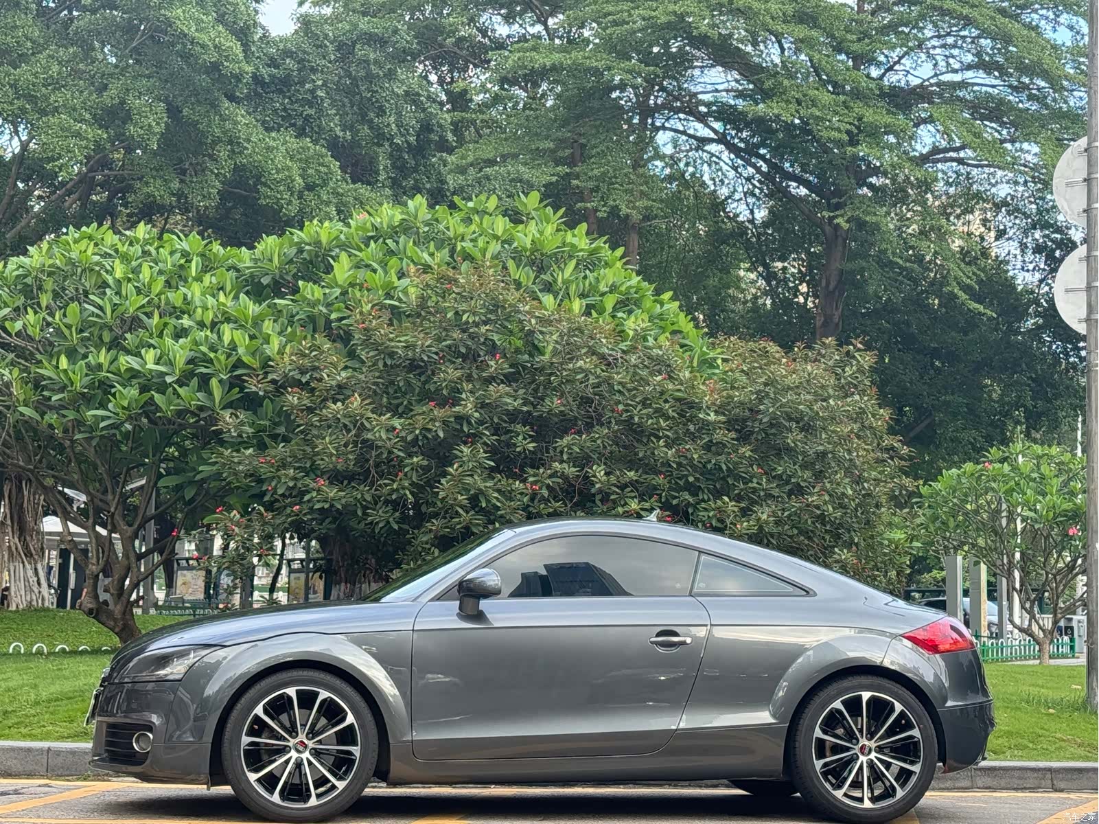 Audi TT, 2011 4