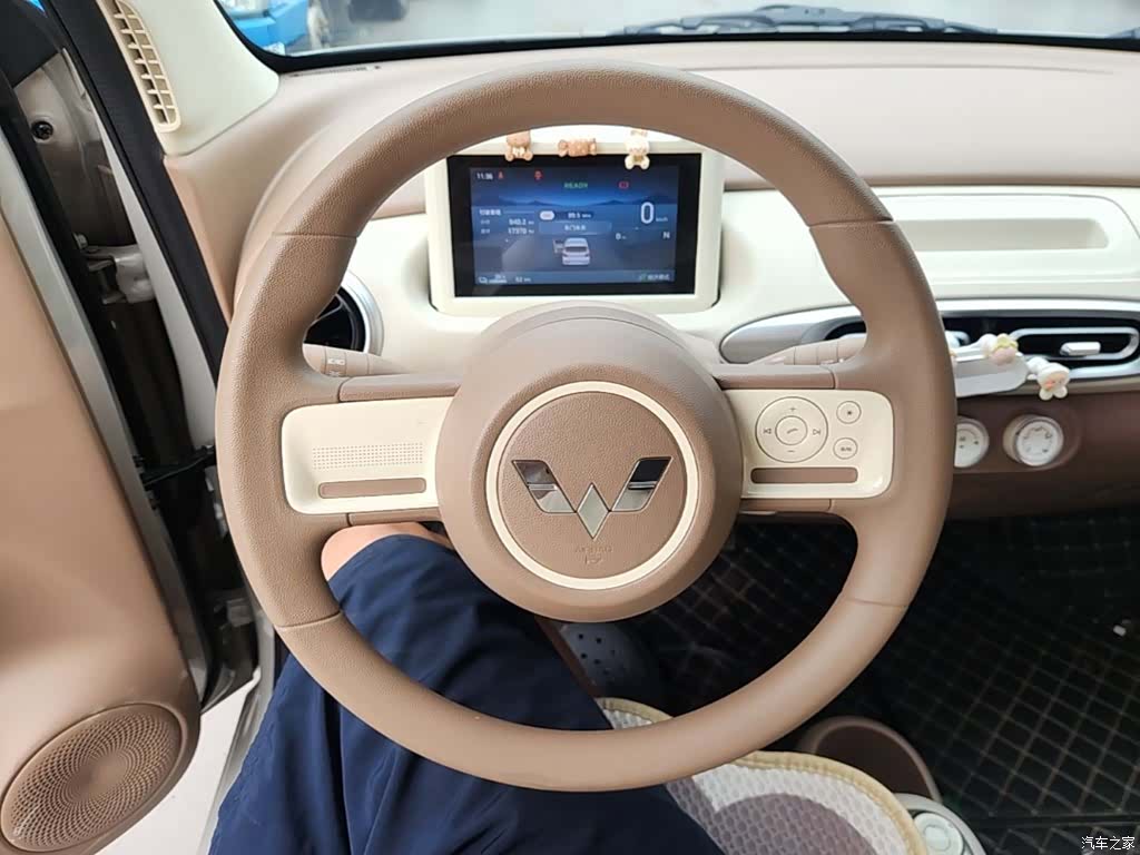 Wuling MINIEV, 2025 11