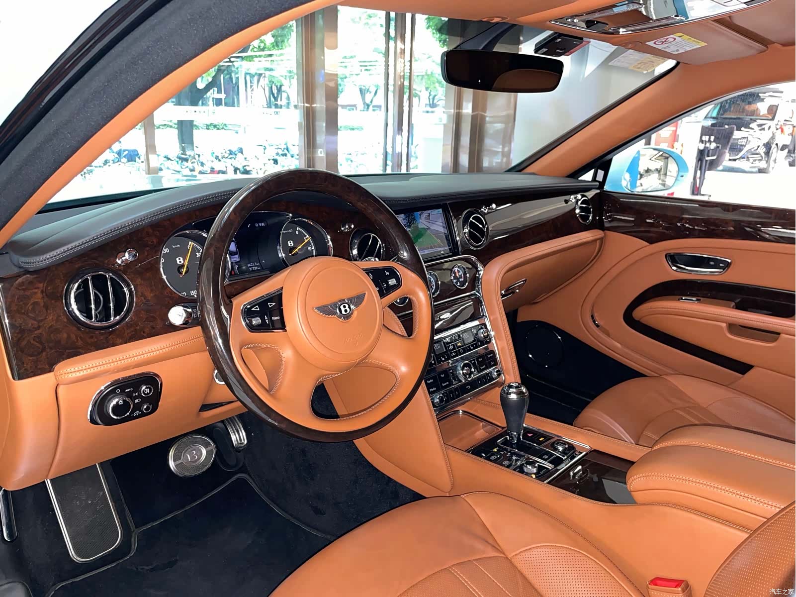 Bentley Mulsanne, 2019 11