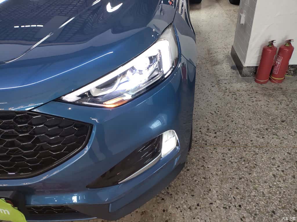 Ford Edge, 2019 18