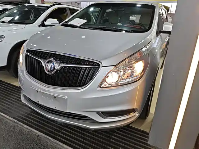 Buick GL8 2019 — купить из Китая под заказ