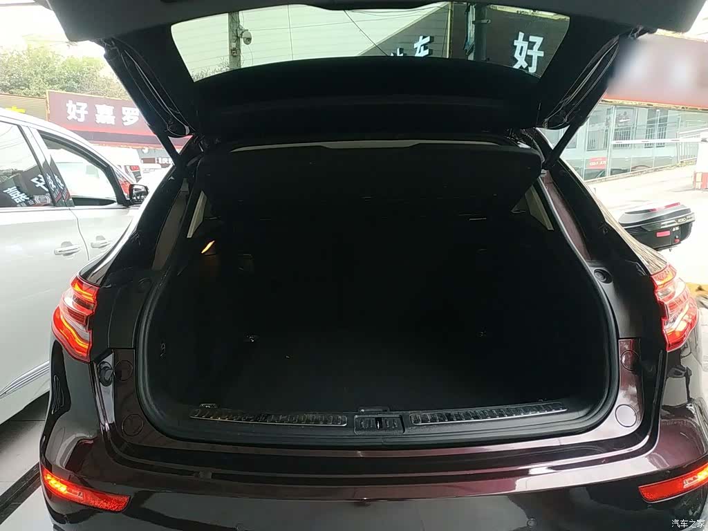 Zotye SR9, 2019 15