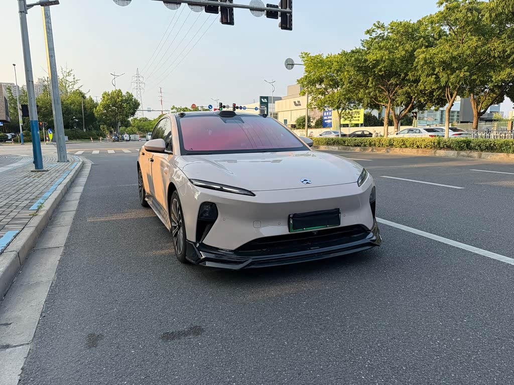 NIO ET5T
