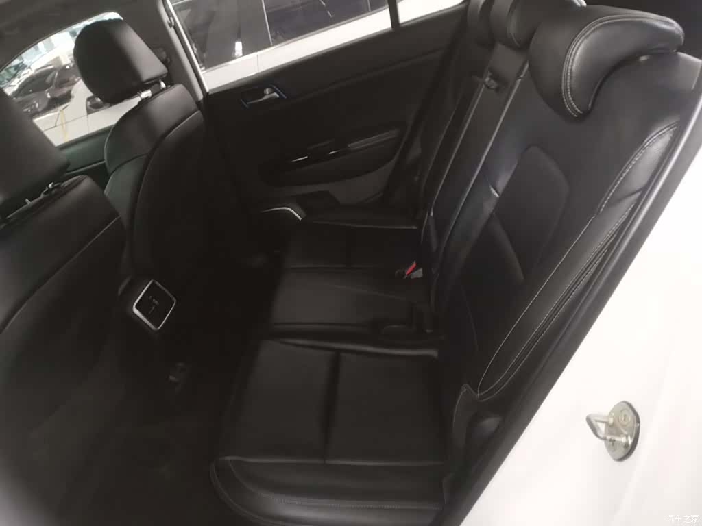 Kia KX5, 2016 12