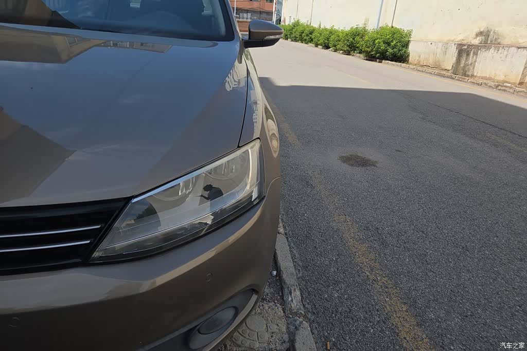Volkswagen Sagitar, 2012 все фото