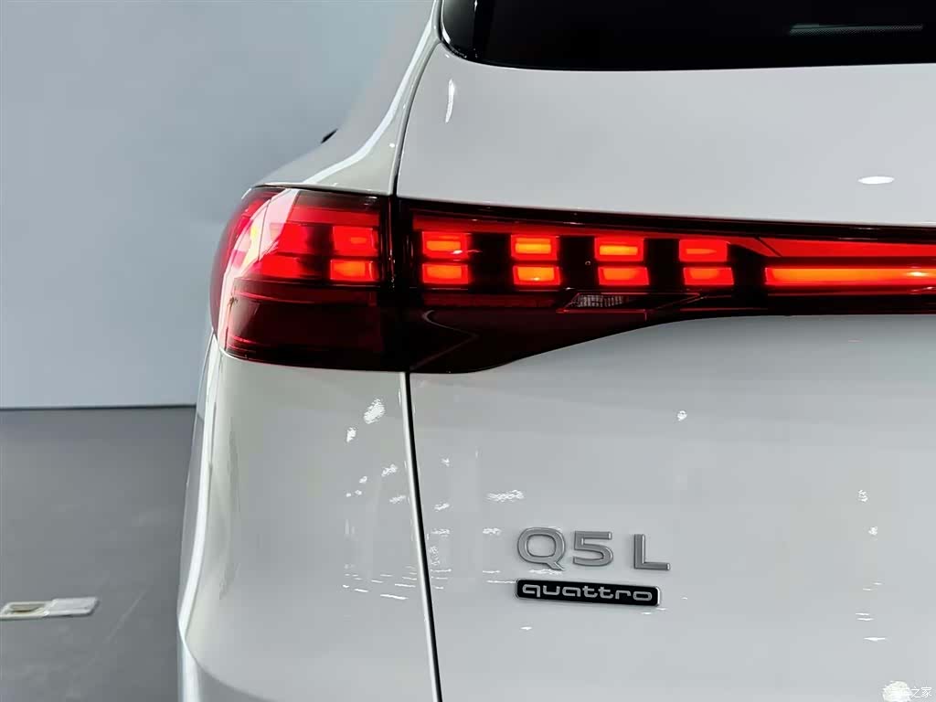 Audi Q5L, 2026 8