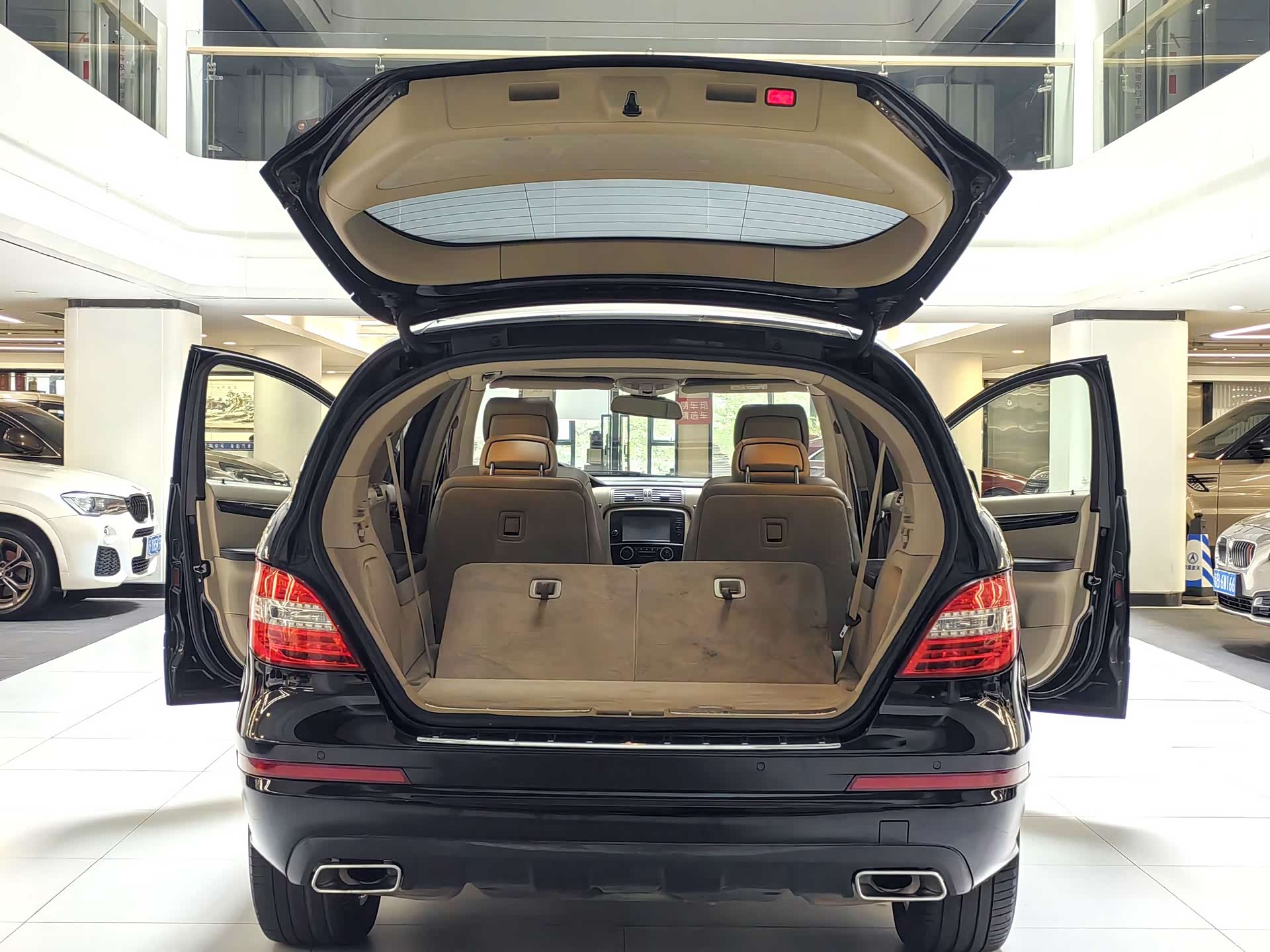 Mercedes-Benz R-Class, 2016 16