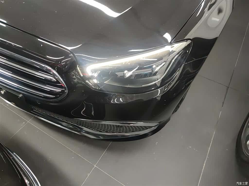 Mercedes-Benz E-Class, 2022 24