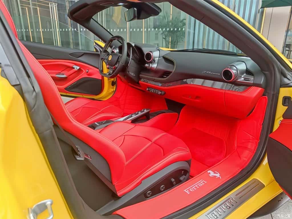 Ferrari F8, 2023 3
