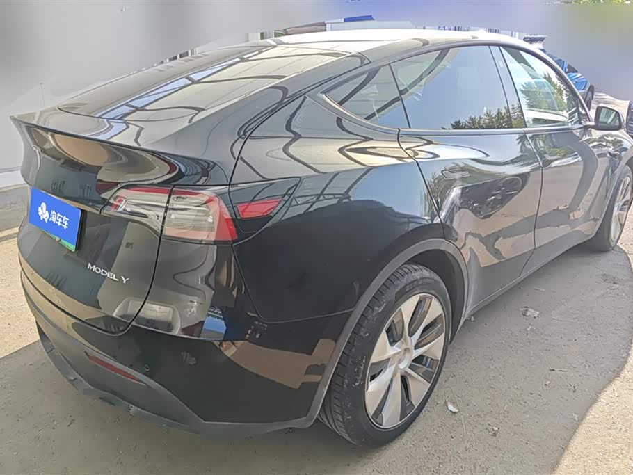 Tesla Model Y Tesla Model Y