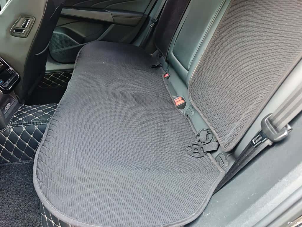 Volkswagen Passat, 2019 14