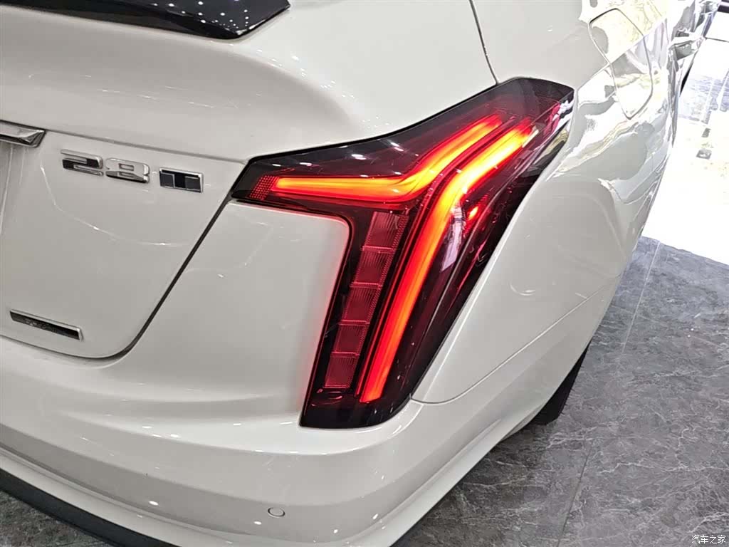 Cadillac CT5, 2023 8