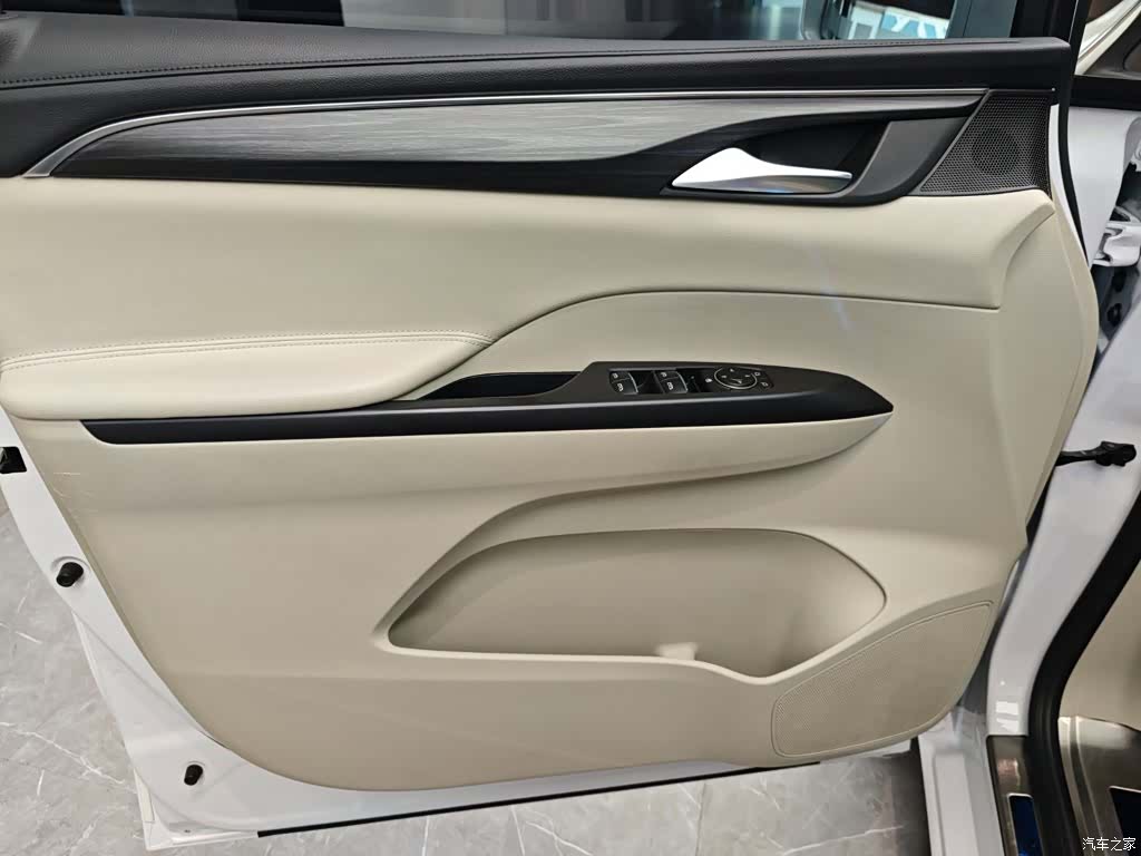 Buick GL8, 2024 все фото