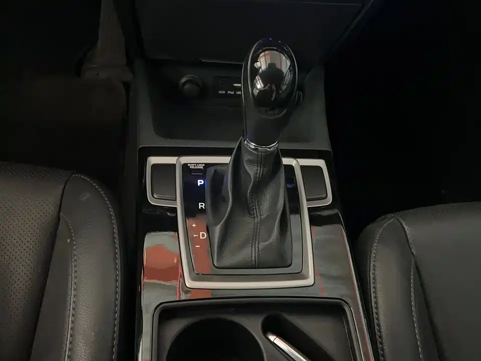 Hyundai Name picture