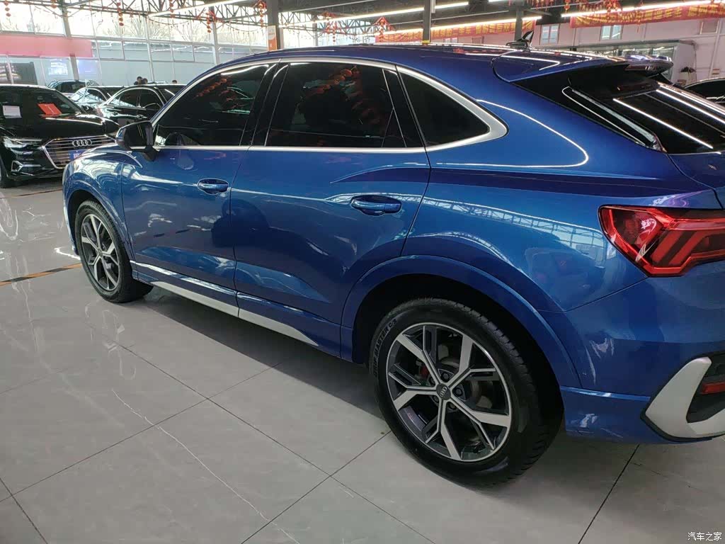 Audi Q3, 2021 4