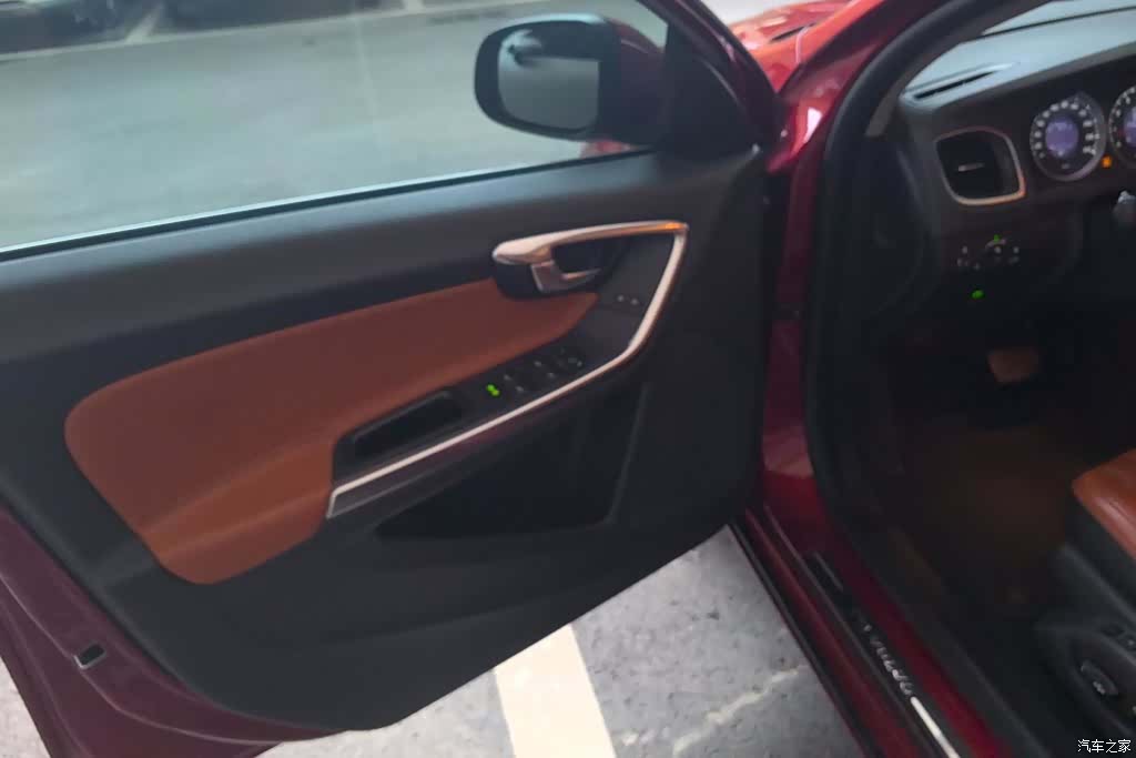 Volvo S60, 2013 7