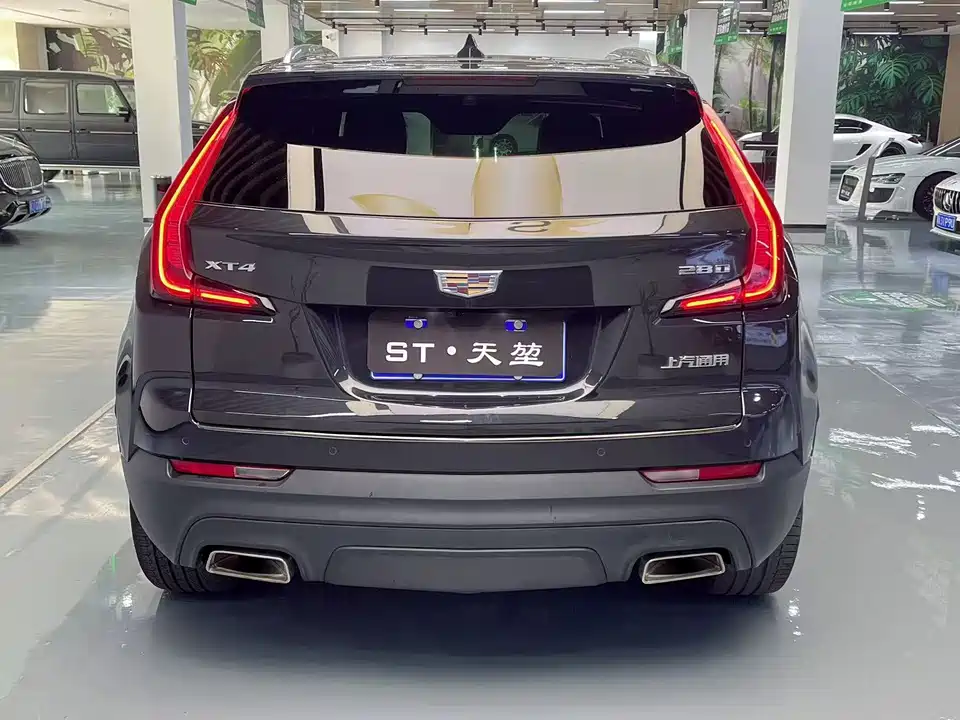 Cadillac XT4
