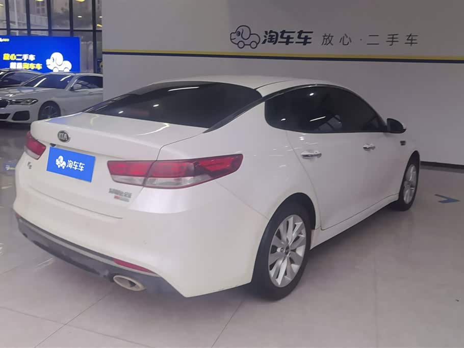 Kia K5 Kia K5