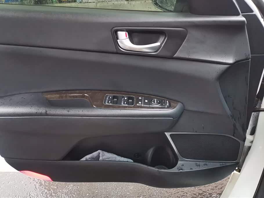Kia K5 Kia K5