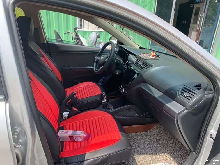 Kia K2, 2011 4
