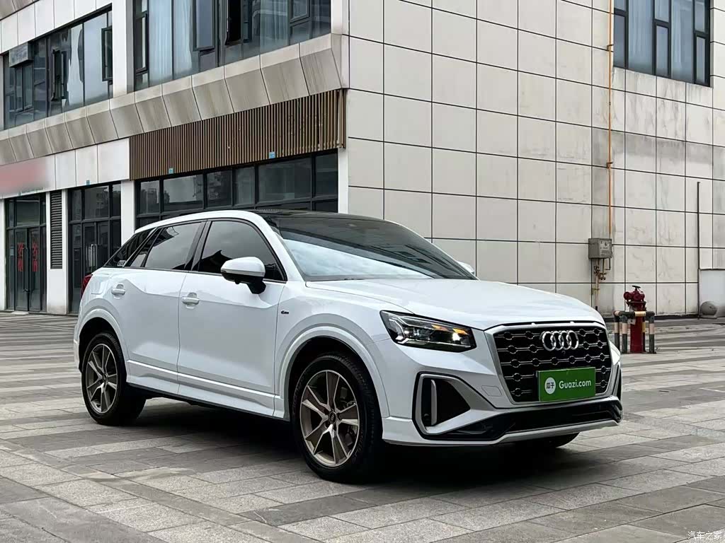 Audi Q2L, 2024 22