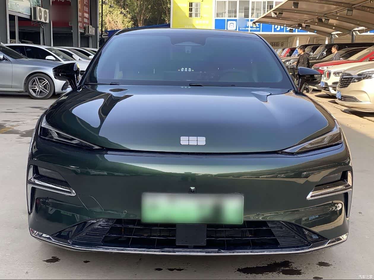 Geely 8, 2025 2