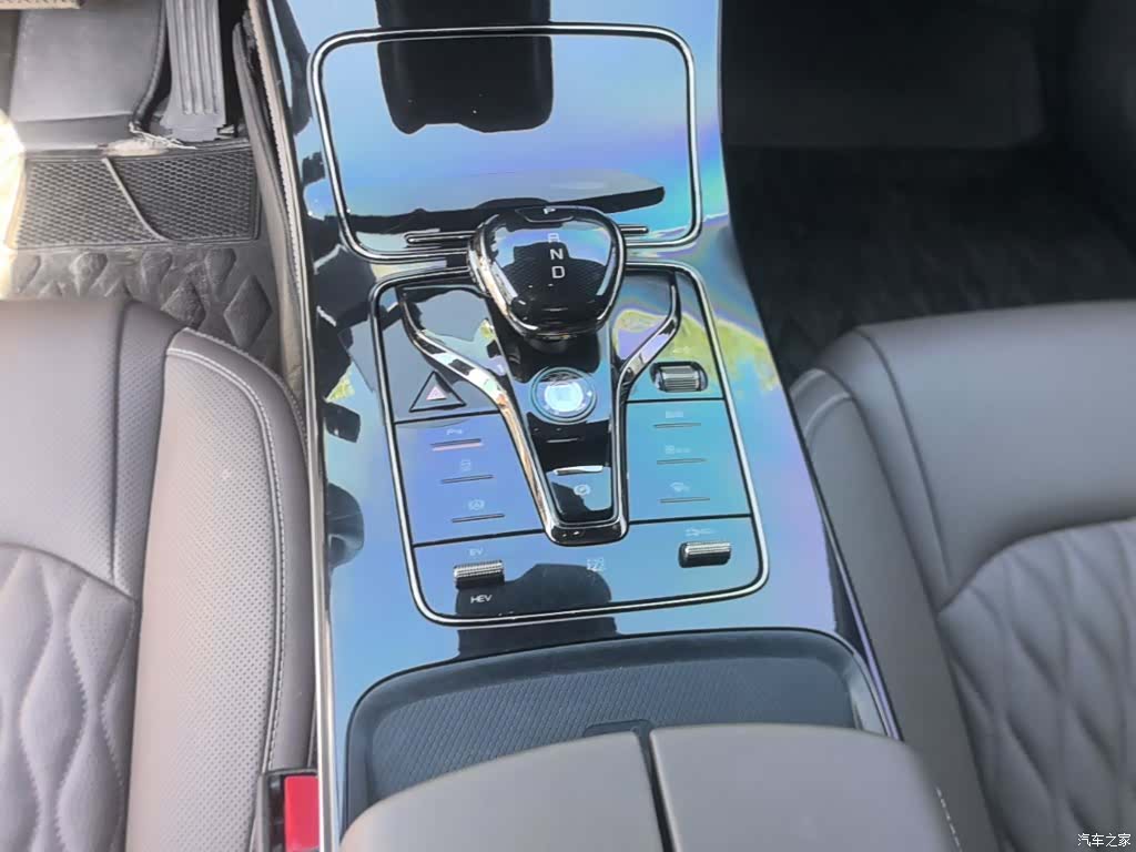 BYD Han, 2023 10