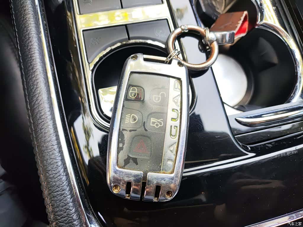 Jaguar XJ, 2016 9