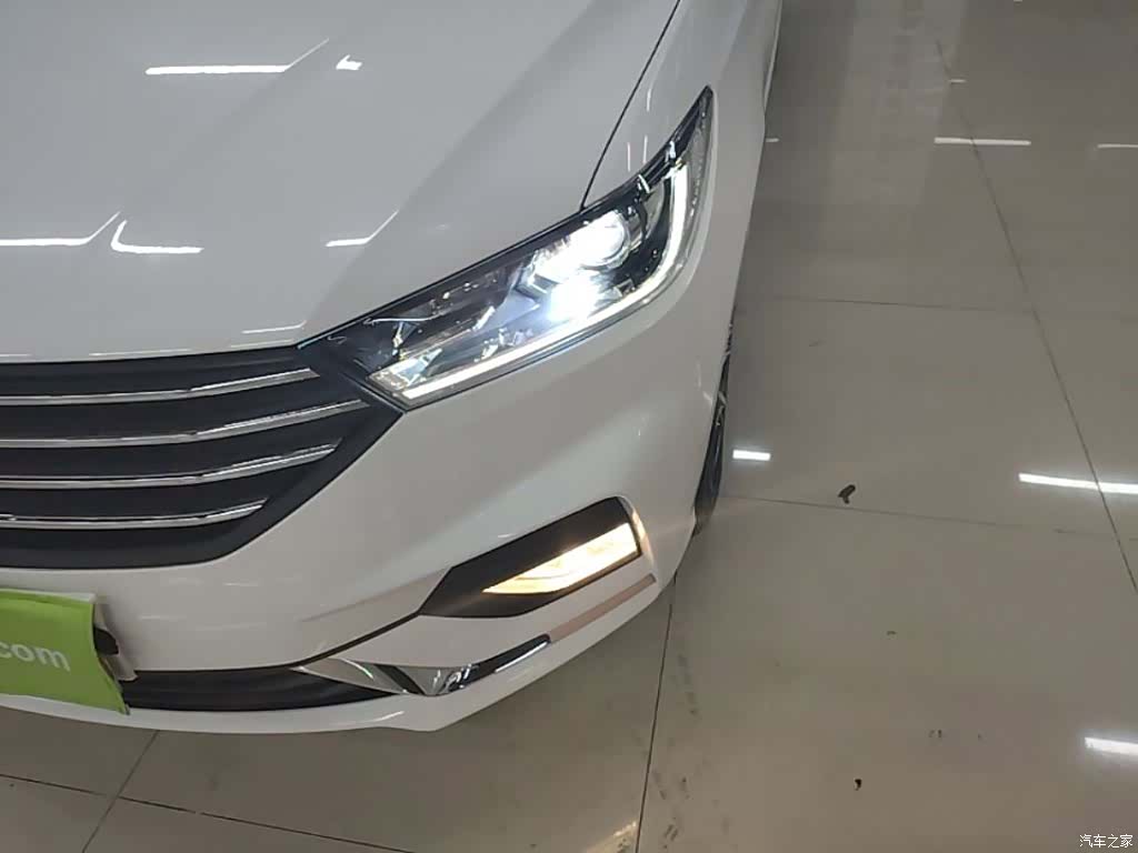 Wuling 360, 2019 18