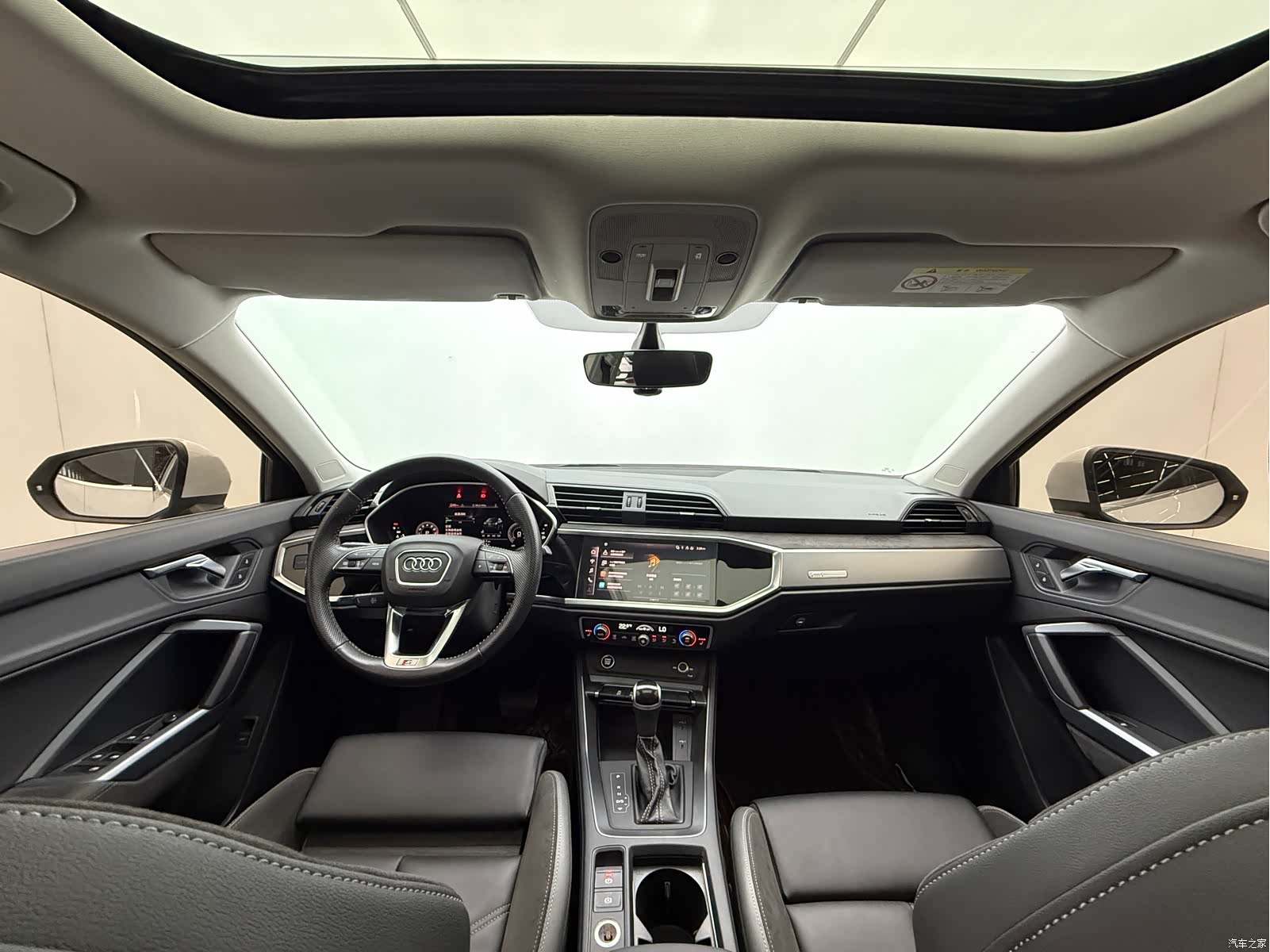Audi Q3, 2021 9