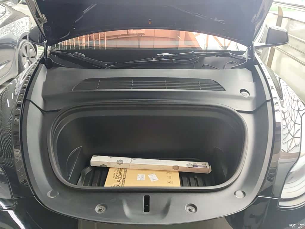 Tesla Model Y, 2022 20
