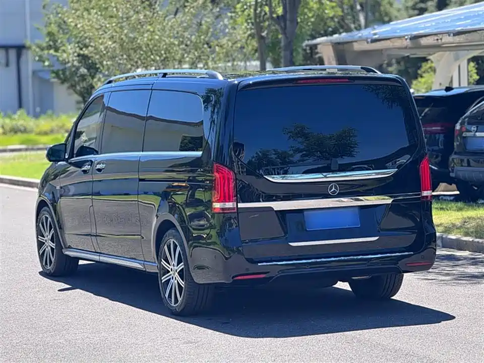 Mercedes-Benz V-class