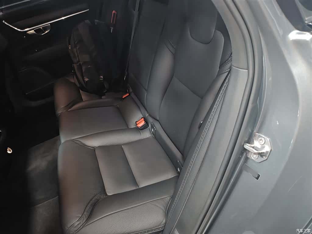 Volvo V90, 2018 14