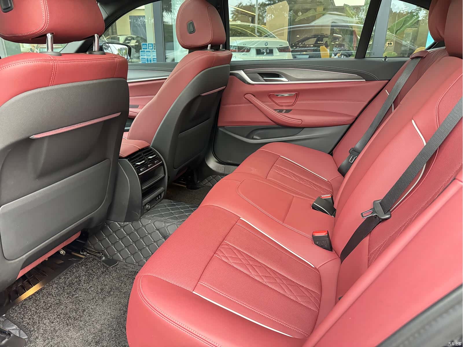 BMW 5 Series, 2023 15
