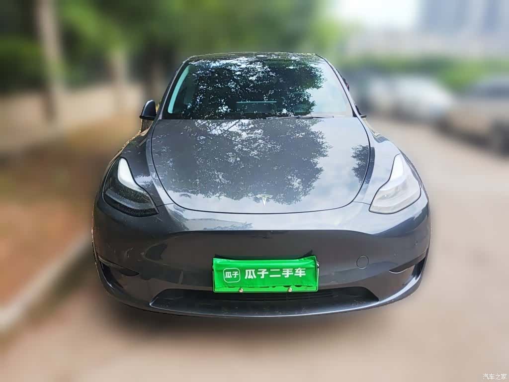 Tesla Model Y, 2022 3