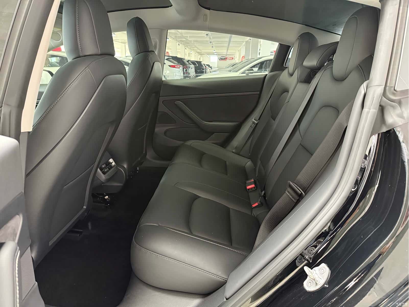 Tesla Model 3, 2020 9