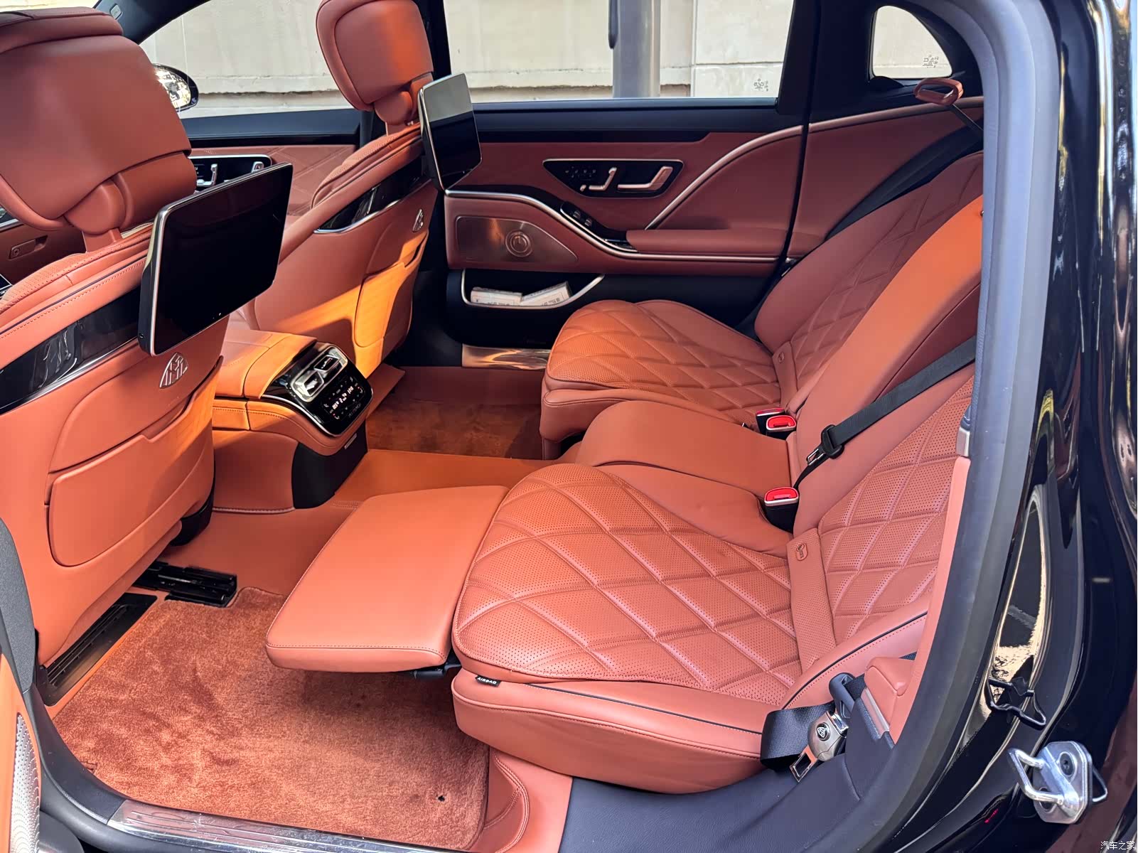 Maybach S-Class, 2023 13