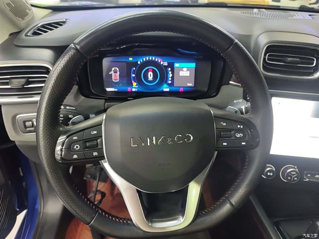 Lynk & Co 01, 2018 11