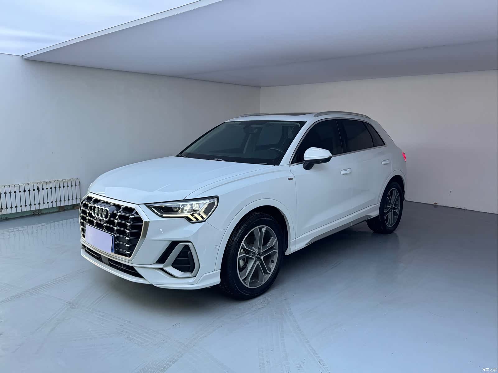 Audi Q3, 2022 1