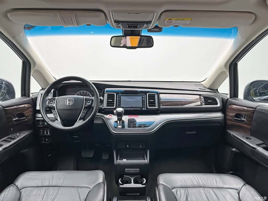 Honda Elysion, 2017 15