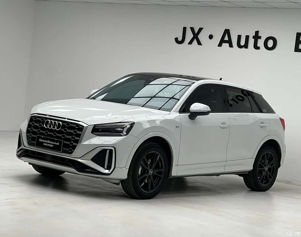 Audi Q2L, 2022 1