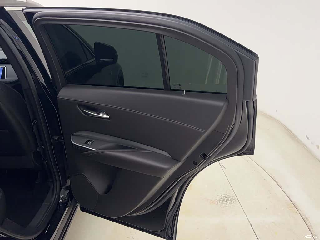 Cadillac XT4, 2021 15