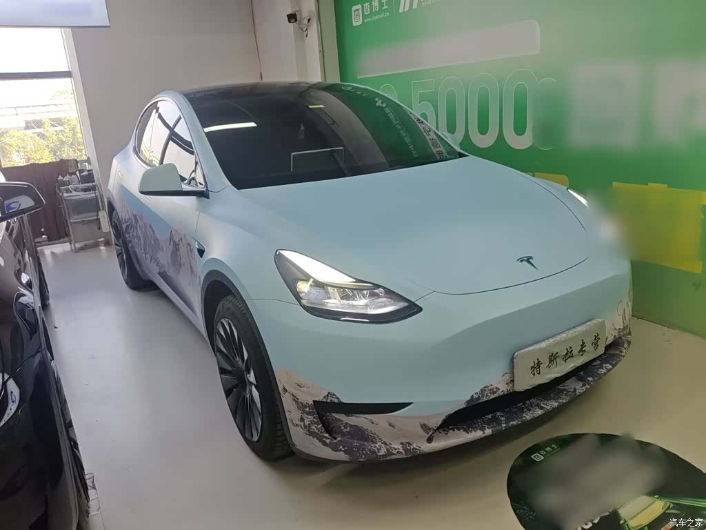 Tesla Model Y, 2023 22