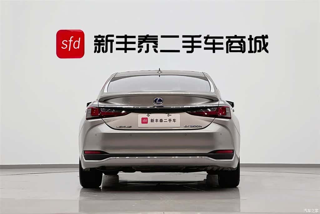Lexus ES, 2021 7