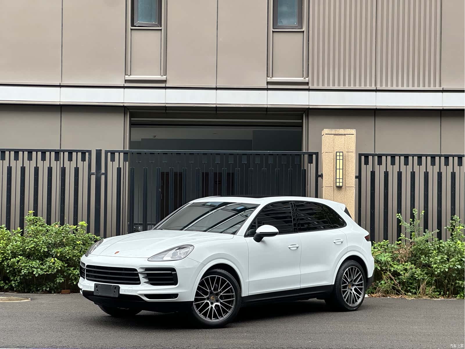 Porsche Cayenne, 2022 1