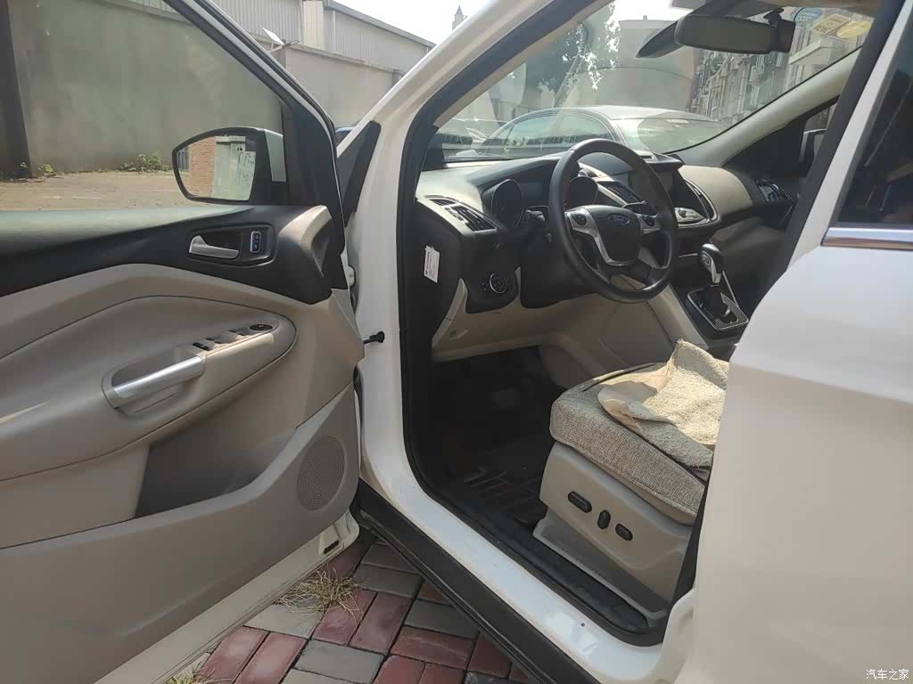 Ford Kuga, 2014 13