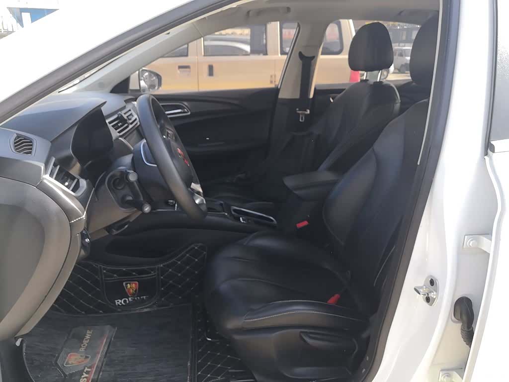 Roewe i5, 2021 15